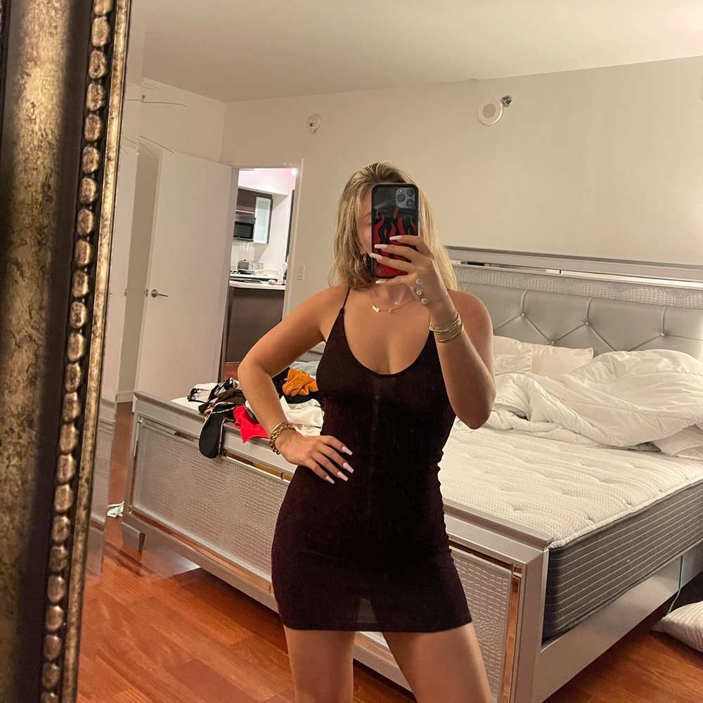 H and m sexy dress worn once size xs very cute and sexy and comfy